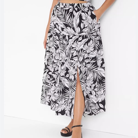 Fun Floral Skirt with Pockets - Picture 1 of 6